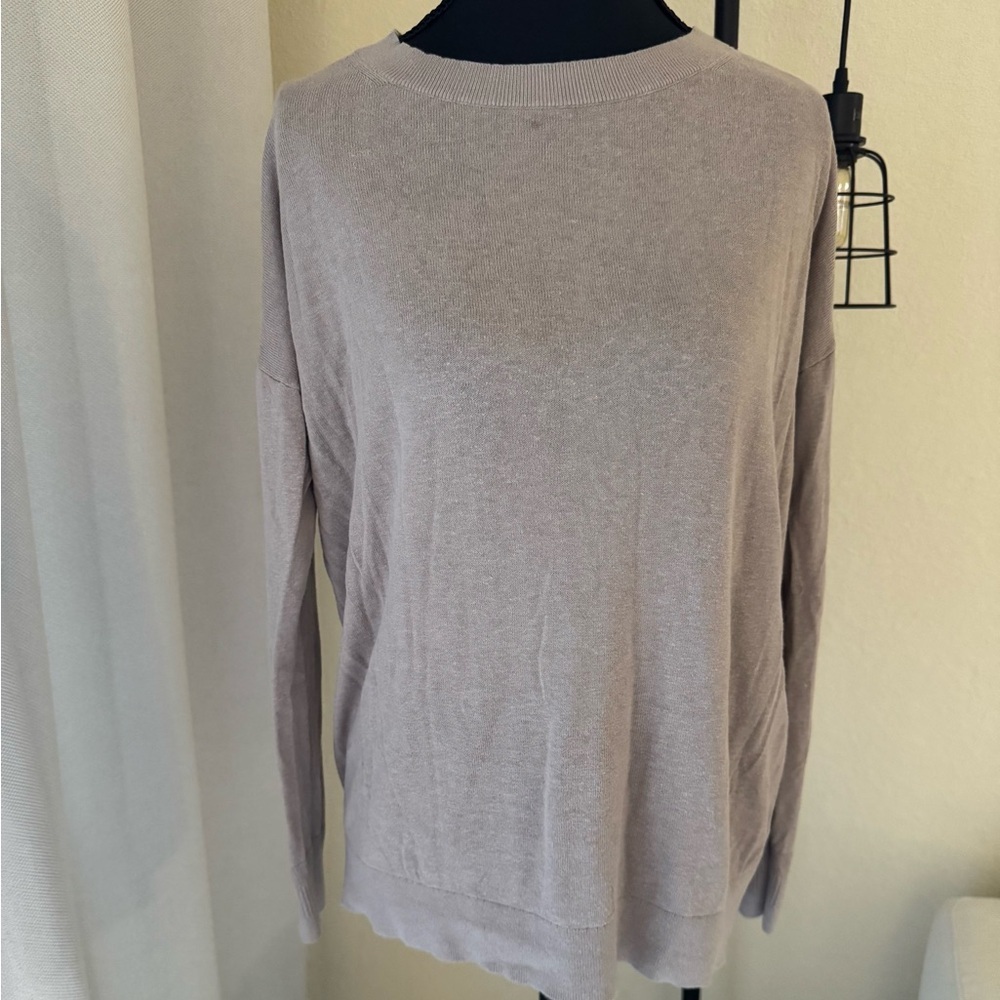 Aritzia Babaton Lightweight Pullover Sweater Minimalist Neutral Soft Cozy Knit